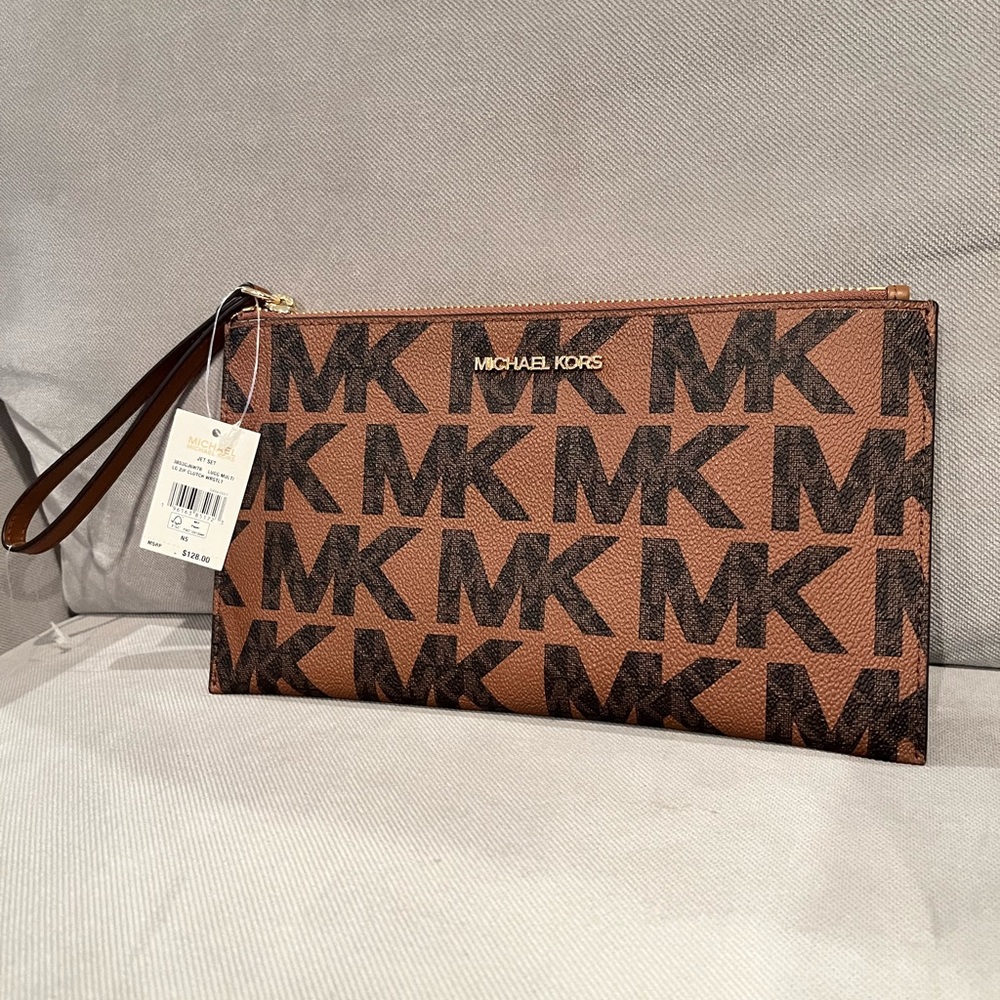NWT Michael Kors Large Zip Clutch Wristlet